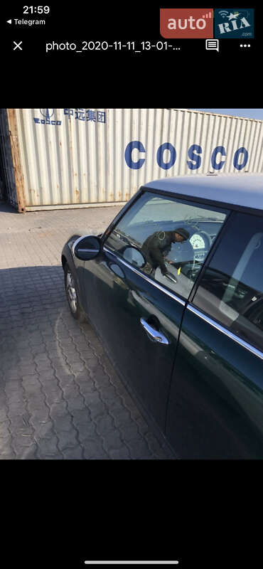 Хэтчбек MINI Cooper 2013 в Ужгороде