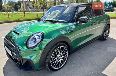 Хэтчбек MINI Cooper 2020 в 