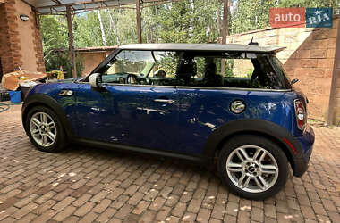 Хэтчбек MINI Cooper 2013 в 