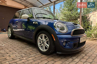 Хэтчбек MINI Cooper 2013 в 