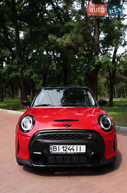 Хэтчбек MINI Cooper 2023 в 