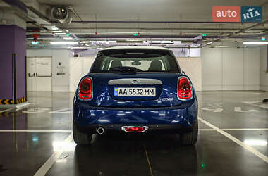 Хэтчбек MINI Cooper 2017 в 