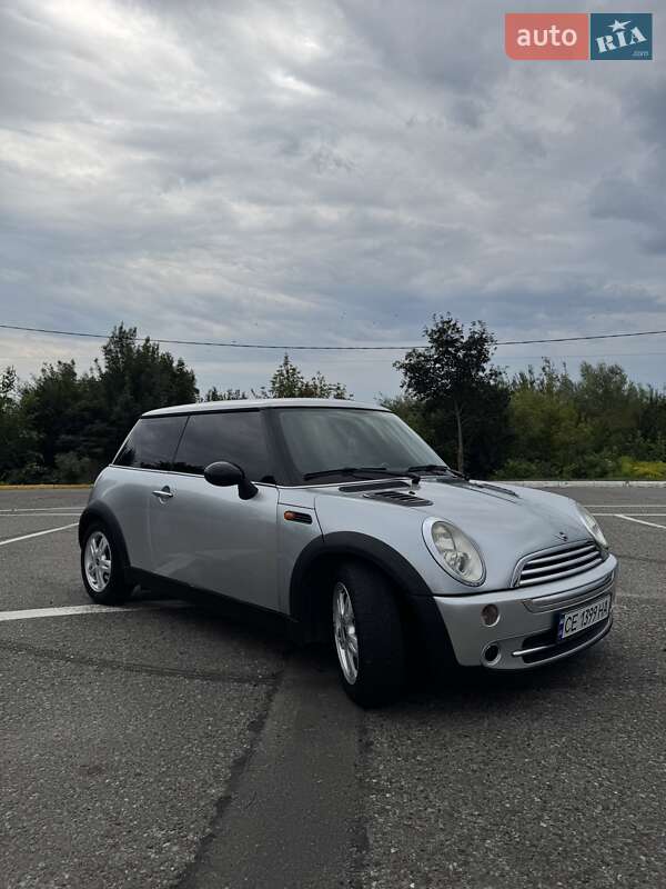 Хэтчбек MINI Cooper 2004 в Черновцах