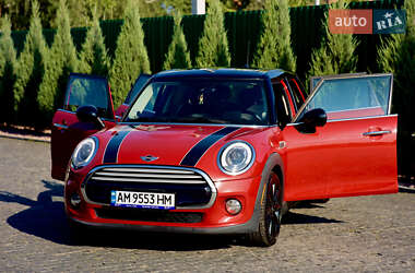 Хэтчбек MINI Cooper 2015 в 