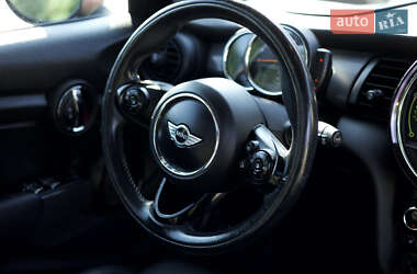 Хэтчбек MINI Cooper 2015 в 