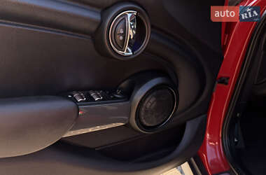 Хэтчбек MINI Cooper 2015 в 