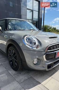 Хэтчбек MINI Cooper 2017 в 