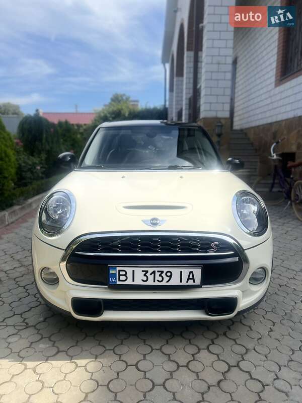 Хэтчбек MINI Cooper 2015 в Кременчуге фото 4 Хэтчбек MINI Cooper 2015 в Кременчуге
