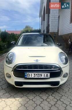 Хэтчбек MINI Cooper 2015 в 