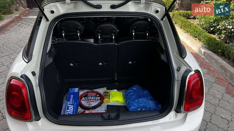 Хэтчбек MINI Cooper 2015 в Кременчуге фото 12 Хэтчбек MINI Cooper 2015 в Кременчуге