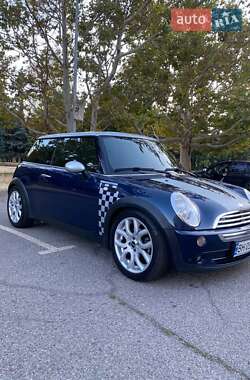 Хэтчбек MINI Cooper 2006 в 