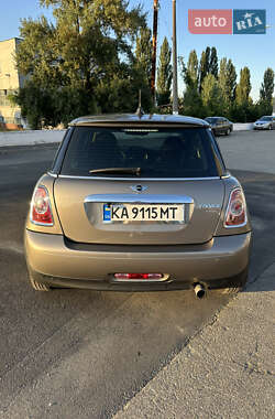 Хэтчбек MINI Cooper 2012 в 