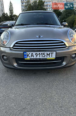 Хэтчбек MINI Cooper 2012 в 