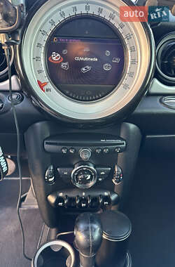Хэтчбек MINI Cooper 2012 в 
