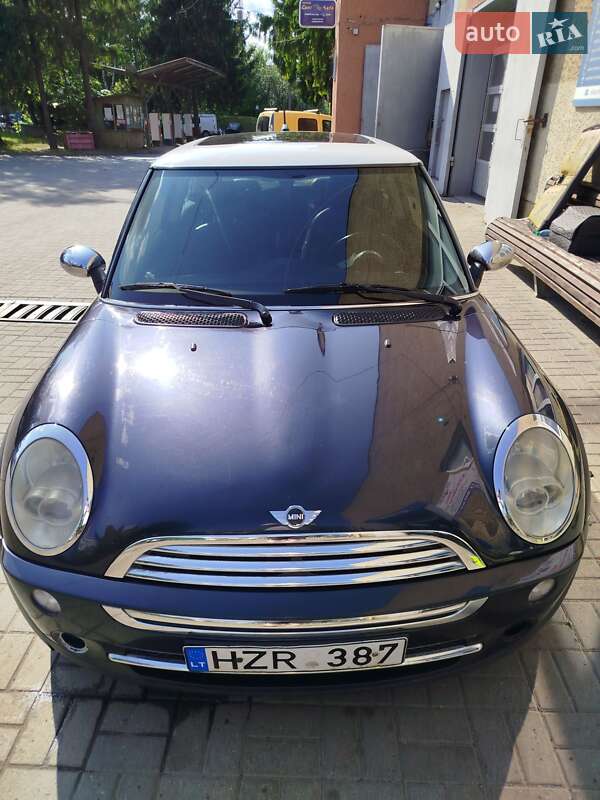 Хэтчбек MINI Cooper 2004 в Львове