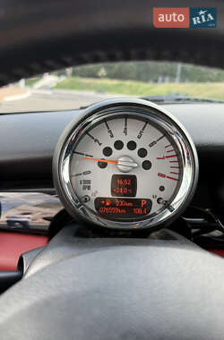 Хэтчбек MINI Cooper 2010 в 
