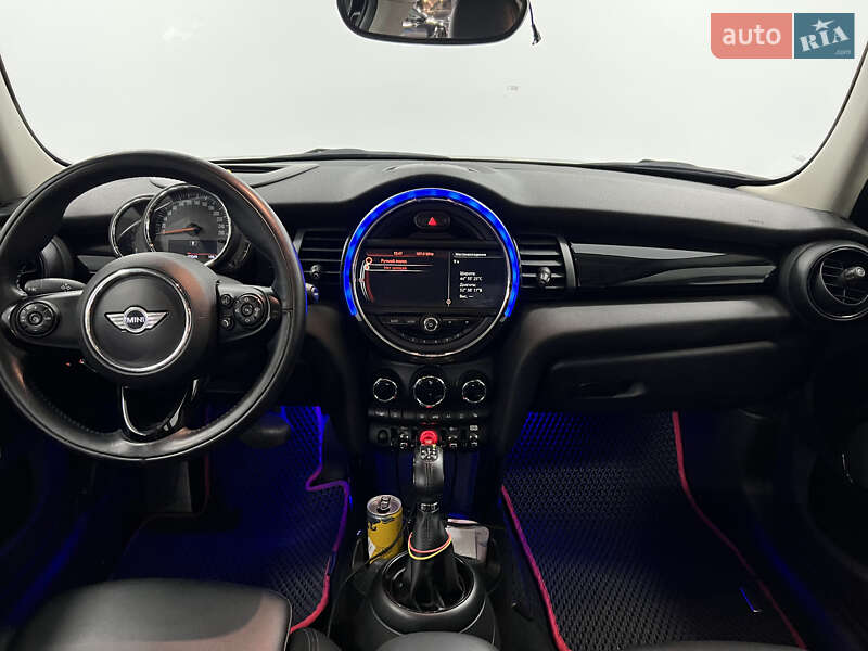 Хэтчбек MINI Cooper 2017 в Одессе