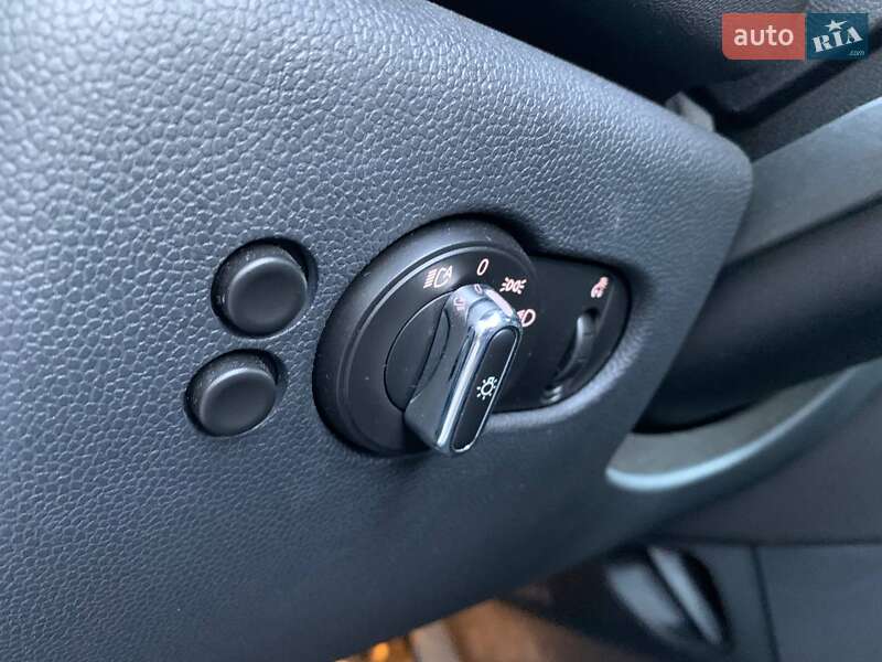 Хэтчбек MINI Cooper 2017 в Киеве