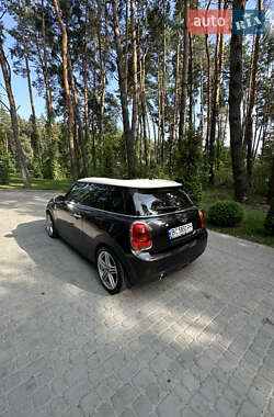 Хетчбек MINI Cooper 2016 в 