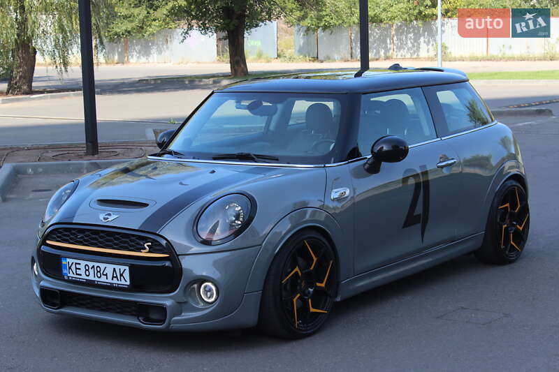 Хетчбек MINI Cooper 2015 в Дніпрі