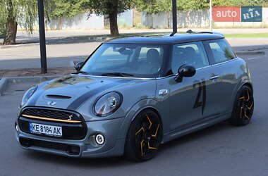 Хэтчбек MINI Cooper 2015 в 