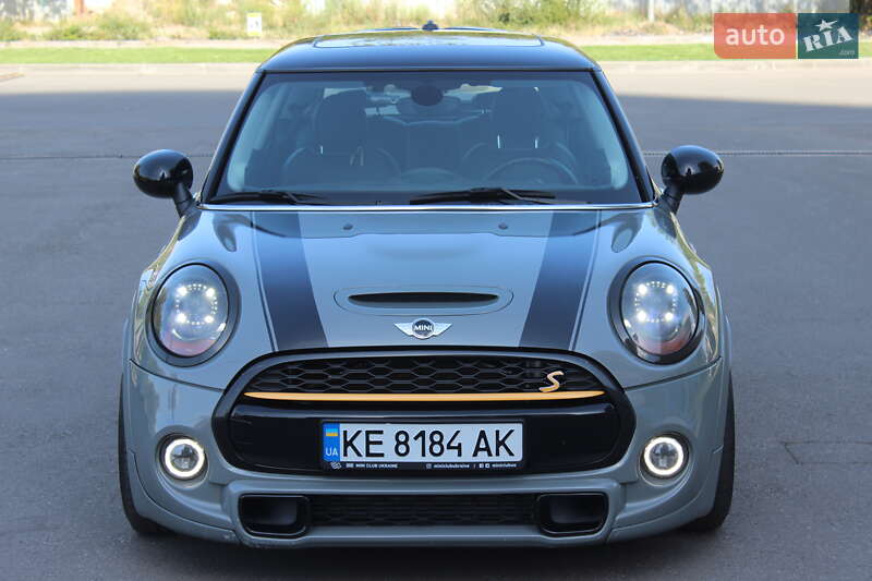 Хетчбек MINI Cooper 2015 в Дніпрі