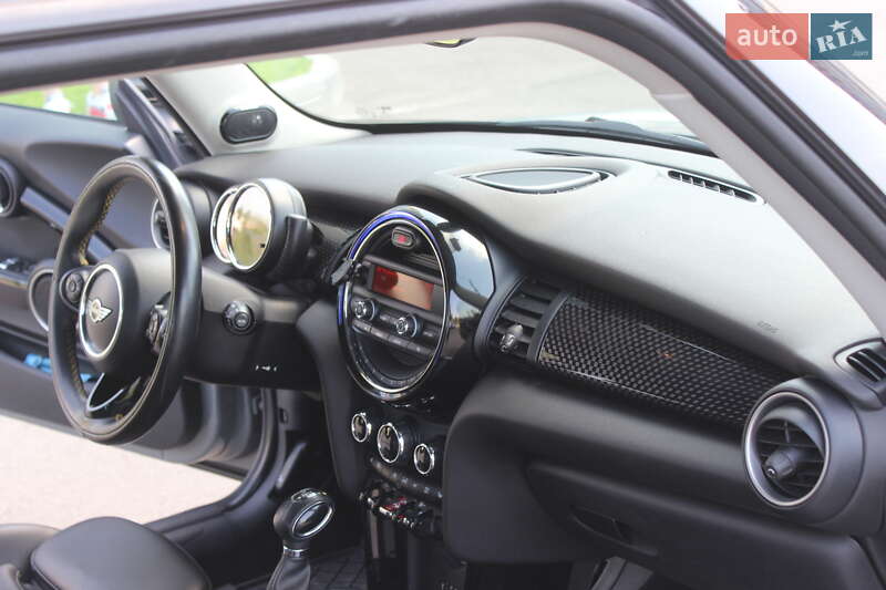Хетчбек MINI Cooper 2015 в Дніпрі