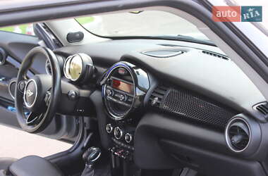 Хэтчбек MINI Cooper 2015 в 