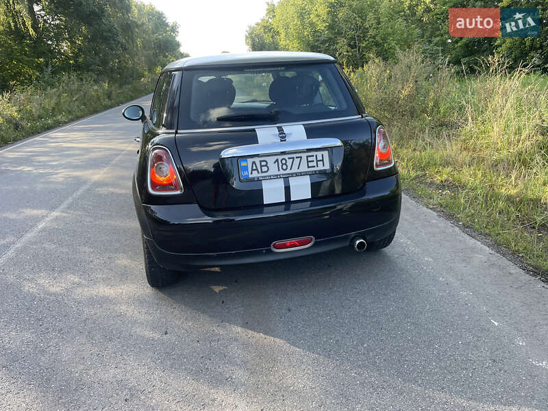 Хэтчбек MINI Cooper 2010 в Калиновке
