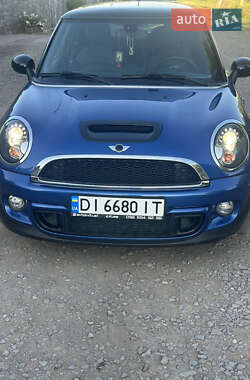 Хетчбек MINI Cooper 2013 в 