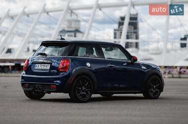 Хэтчбек MINI Cooper 2015 в 