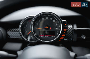 Хэтчбек MINI Cooper 2015 в 