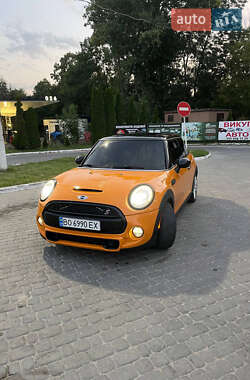 Хэтчбек MINI Cooper 2015 в 