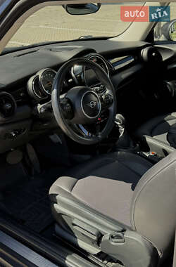 Хетчбек MINI Cooper 2019 в 
