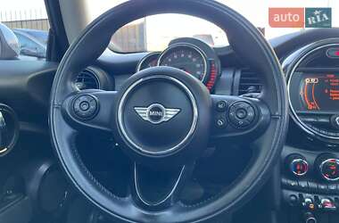 Хэтчбек MINI Cooper 2016 в 