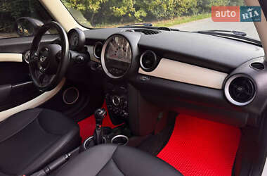 Хетчбек MINI Cooper 2012 в 
