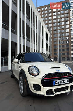 Хетчбек MINI Cooper 2017 в 
