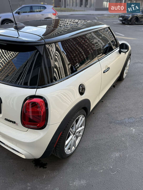 Хэтчбек MINI Cooper 2017 в Киеве фото 25 Хэтчбек MINI Cooper 2017 в Киеве