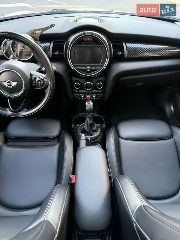 Хэтчбек MINI Cooper 2017 в Киеве фото 30 Хэтчбек MINI Cooper 2017 в Киеве