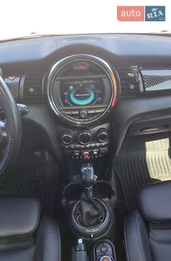 Хетчбек MINI Cooper 2015 в 