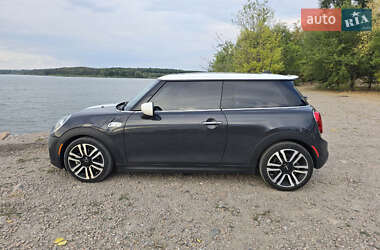 Хэтчбек MINI Cooper 2019 в 