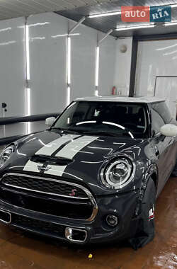 Хэтчбек MINI Cooper 2019 в 