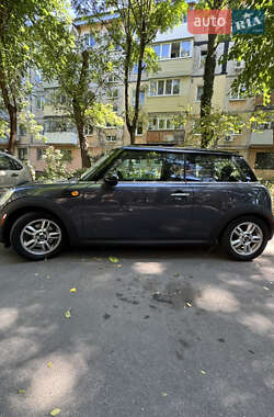 Хетчбек MINI Cooper 2013 в 