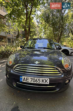 Хетчбек MINI Cooper 2013 в 