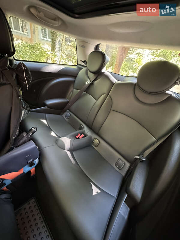 Хэтчбек MINI Cooper 2013 в Днепре