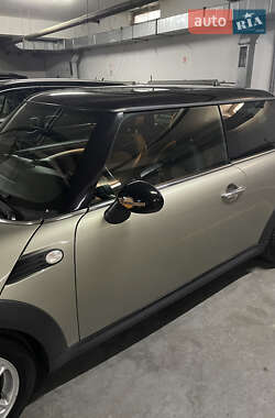 Хетчбек MINI Cooper 2008 в 