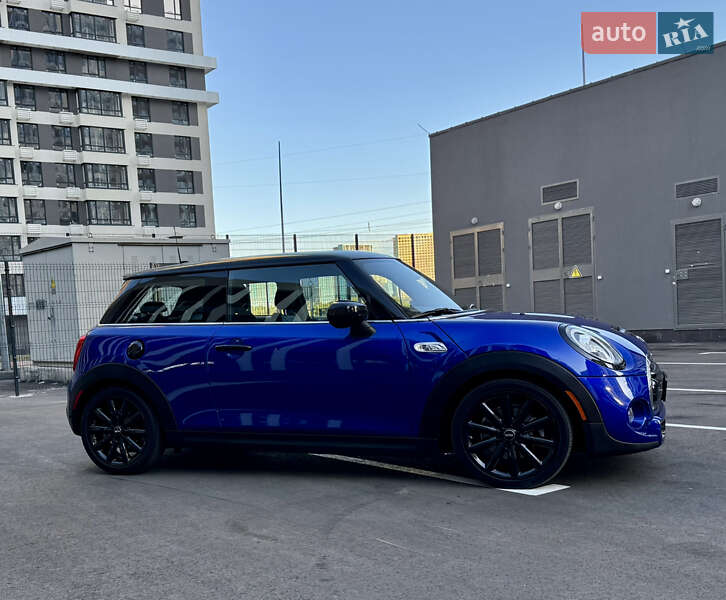 Хэтчбек MINI Cooper 2019 в Киеве