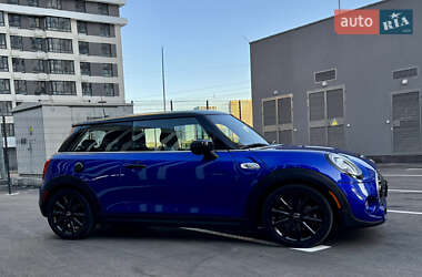 Хетчбек MINI Cooper 2019 в 