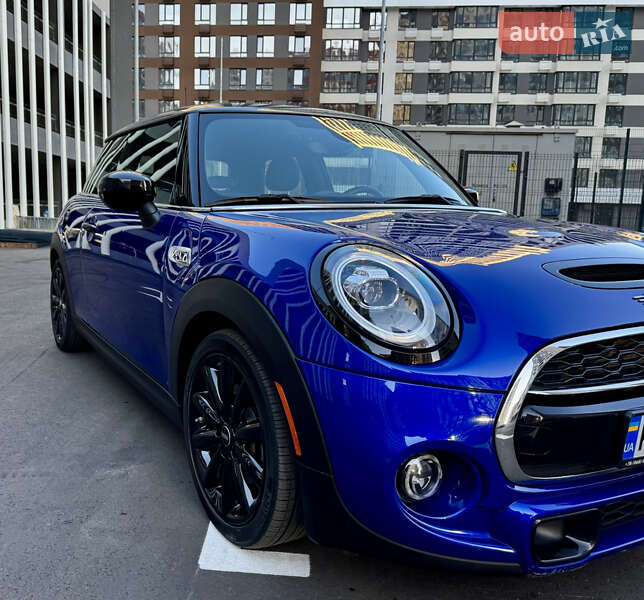 Хэтчбек MINI Cooper 2019 в Киеве