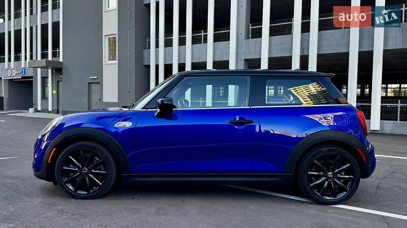 Хэтчбек MINI Cooper 2019 в Киеве